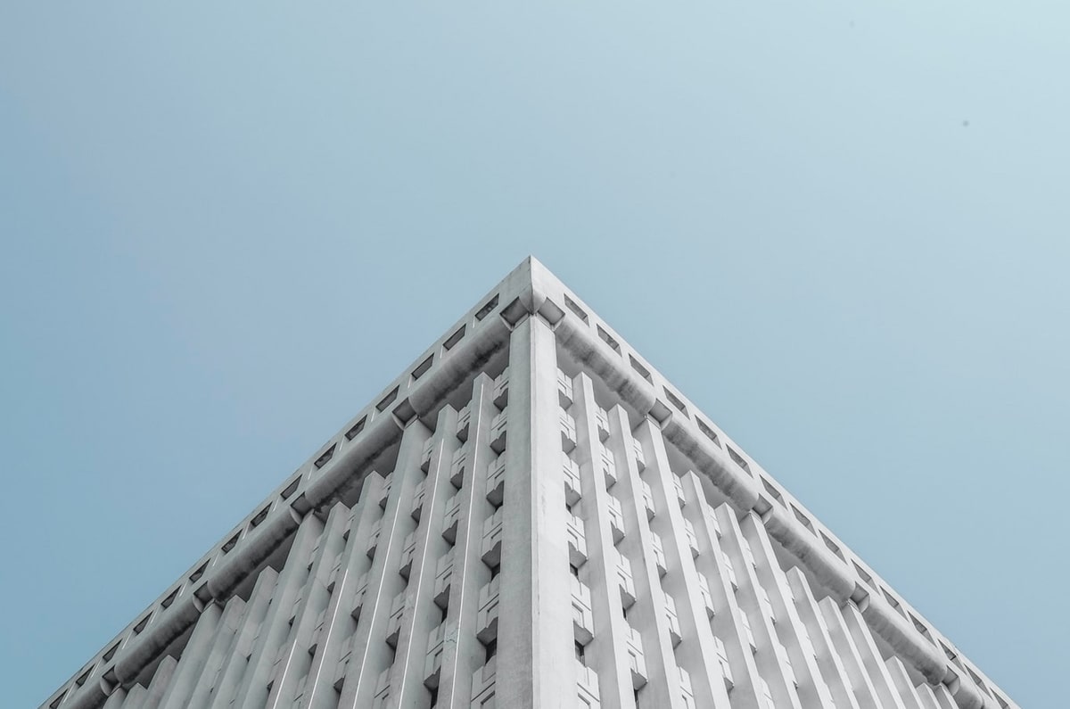 开云体育官网-为劫走孤寡老人六千元积蓄，她诱其上山用镰刀砍杀